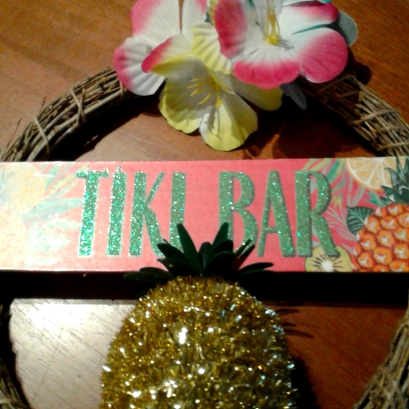 Tiki Bar Wreath Hawaiian Fun Wreath FINAL SALE ITEM - Picture 4 of 4